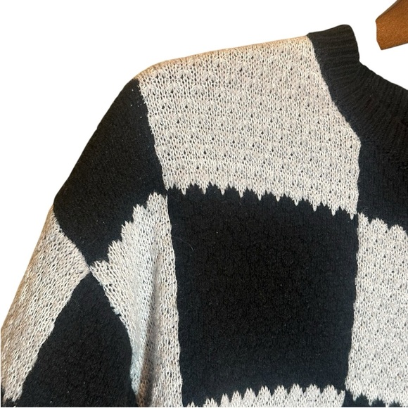 (Sold)Wild Fable Sweater Black Gray Checkered Knit Crew Neck Stretch Size XS - Picture 3 of 7